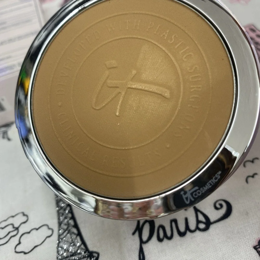 it Cosmetics YOUR SKIN BUT BETTER CC+ Airbrush Perfecting Powder Rich Read Descr